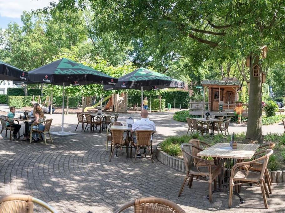 Vrijstaande Recreatievilla Met Ruime Omheinde Tuin Posterholt Kültér fotó