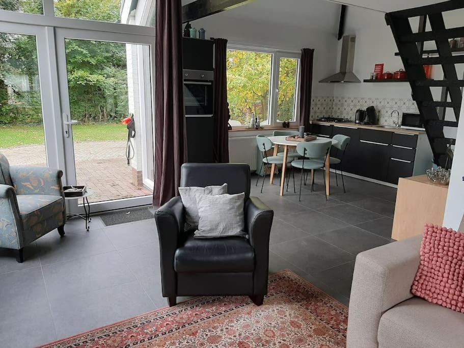 Vrijstaande Recreatievilla Met Ruime Omheinde Tuin Posterholt Kültér fotó