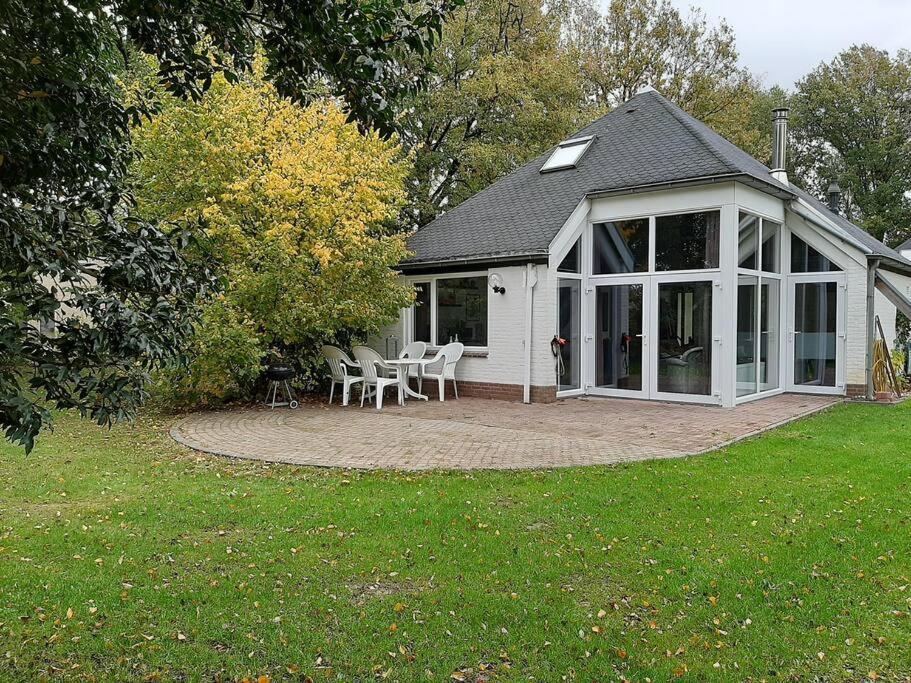 Vrijstaande Recreatievilla Met Ruime Omheinde Tuin Posterholt Kültér fotó